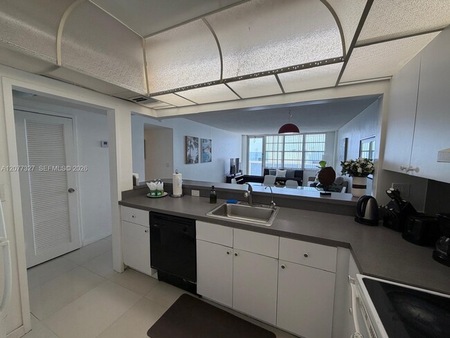 3725 S Ocean Dr Unit 1517