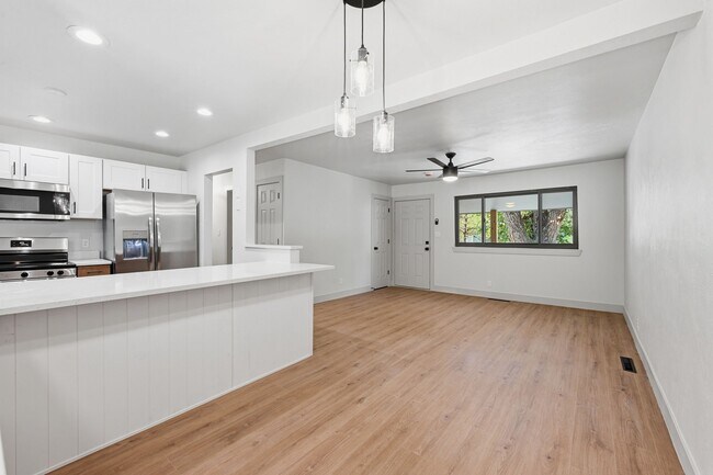 Photo - 1315 Oswego St