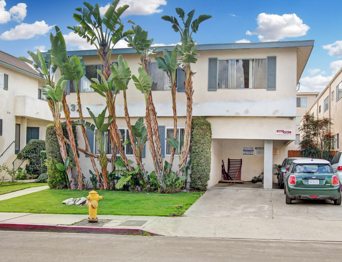 1437 Brockton Ave, Prime West LA, north of... - 1437 Brockton Ave, Prime West LA, north of... Apartments