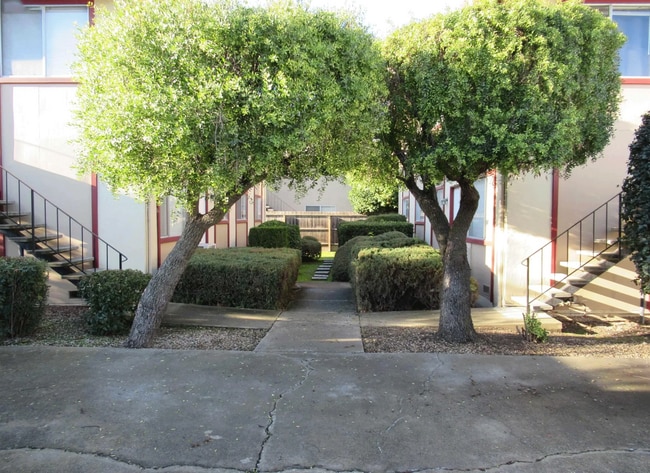 Photo - 2149 Mount Diablo St Unidad 4