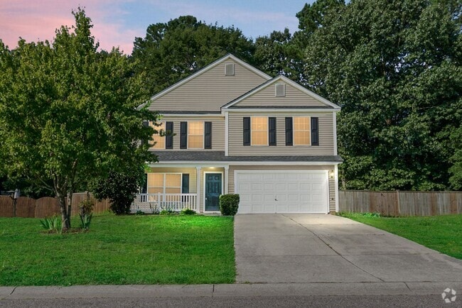 Building Photo - Spacious 2 Story, 4 BR, 2.5 BA, 2 Car Gara... Rental