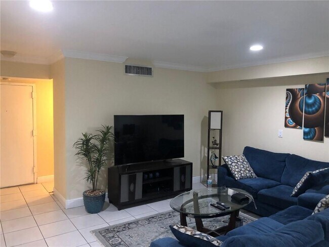 Photo - 10411 N Kendall Dr Unit B203