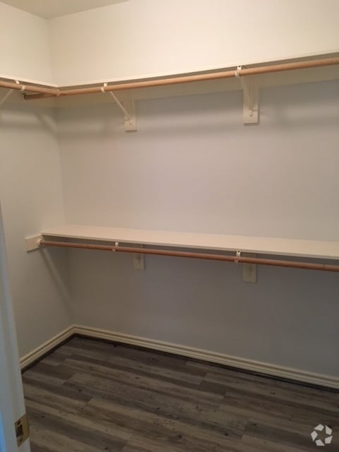 Building Photo - 772 S Polk Street Rental