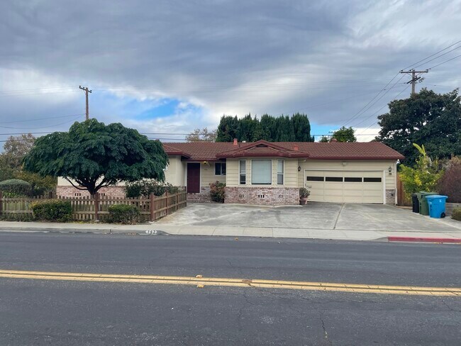 Photo - 792 Los Olivos Dr House