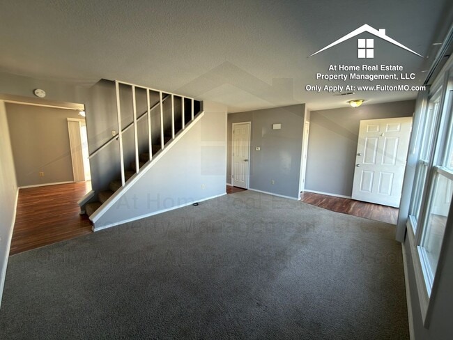 Photo - 1904 Springdale Ct