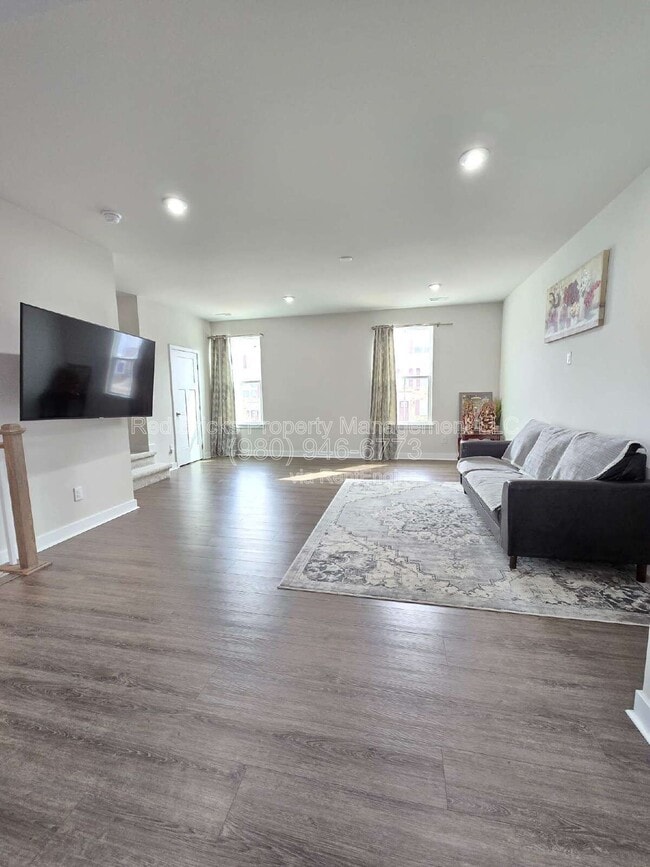 Photo - 9902 Oaklawn Blvd NW