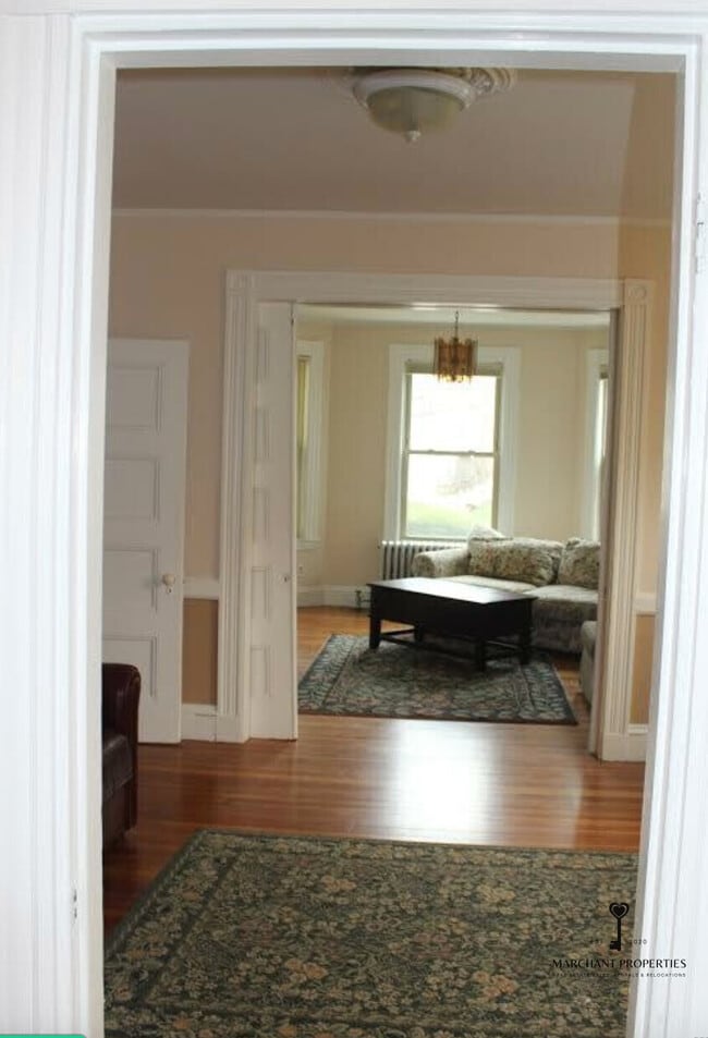 Photo - 72 Leicester St
