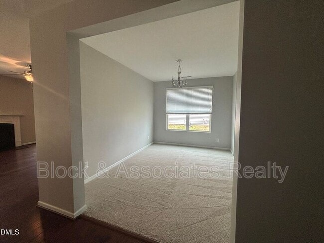 Photo - 4 White Spruce Ct