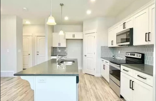 3973 W 1960 N