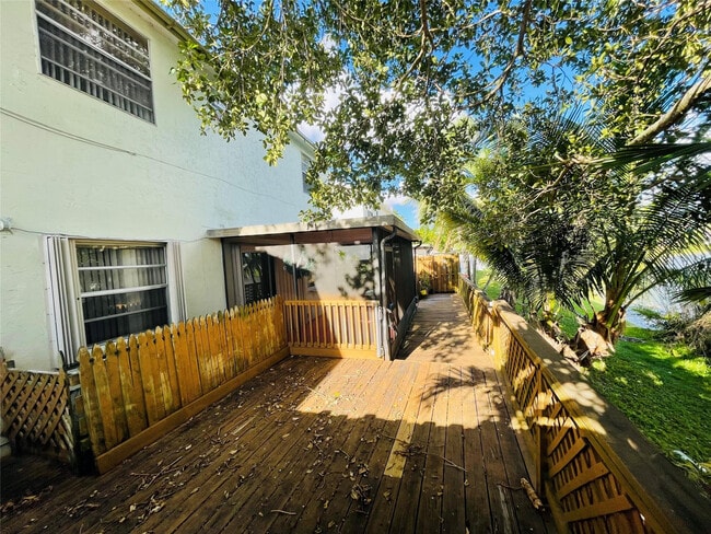 Photo - 13976 Langley Pl