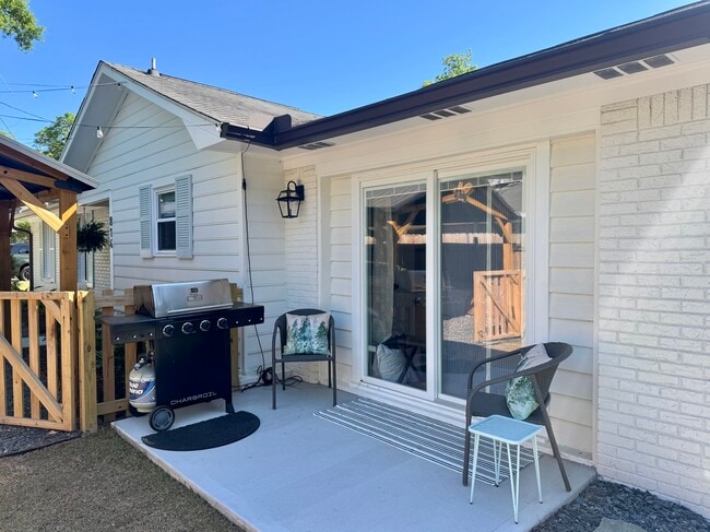 Photo - 814 Armsway St