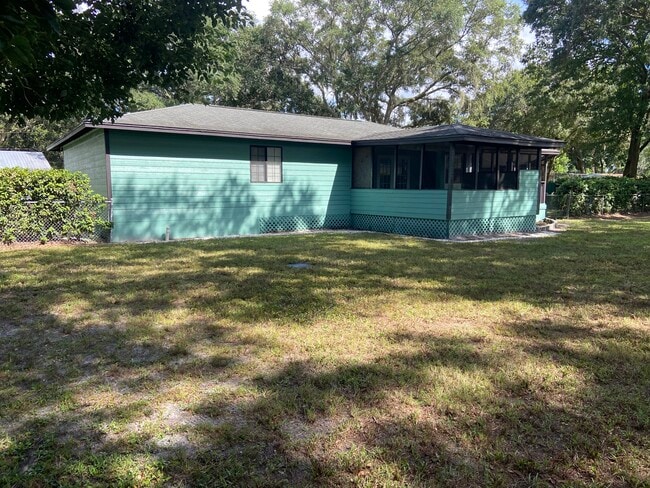 Photo - 5414 Lake Le Clare Rd