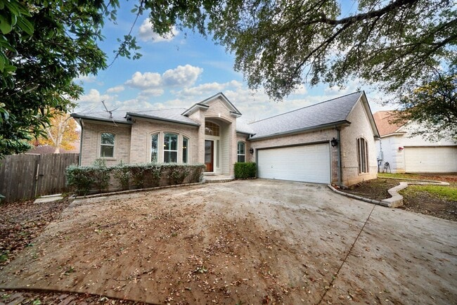 213 Doral Ct