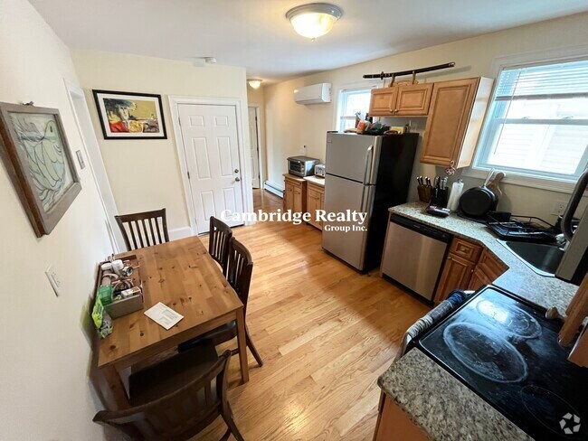 Building Photo - 6 Nashua St Unit 2A Rental