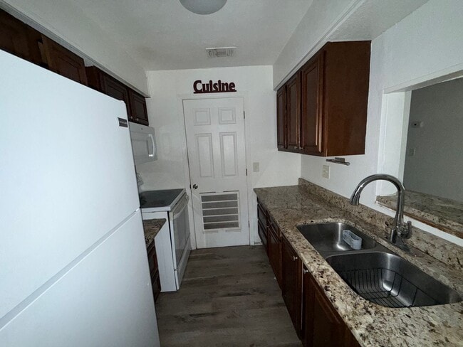 Photo - Spacious 2/2 in SW Gainesville – W/D Included & Ready 2/1/26!