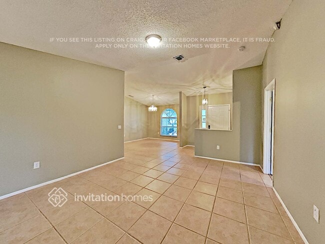 Photo - 2275 Cork Oak St W