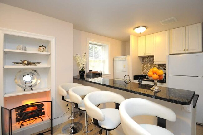 Photo - 724 East Capitol St NE Unidad ID1011204P