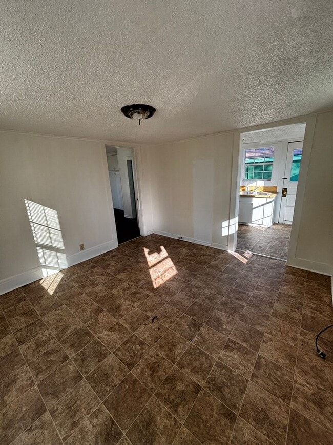 Photo - 1br 1ba house!