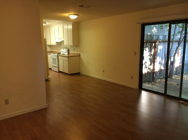 Photo - 857 Adams Terrace Unit A