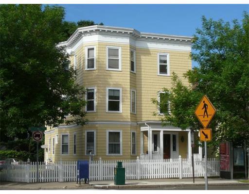 Building Photo - 2592 Massachusetts Ave Unit Cambridge Condo