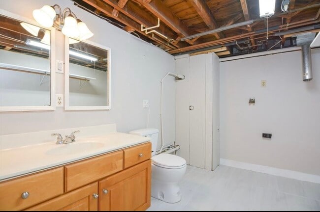 Photo - 122 Burgess Ave