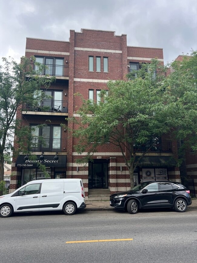 Building Photo - 3016 N Harlem Ave Unit 3N Rental