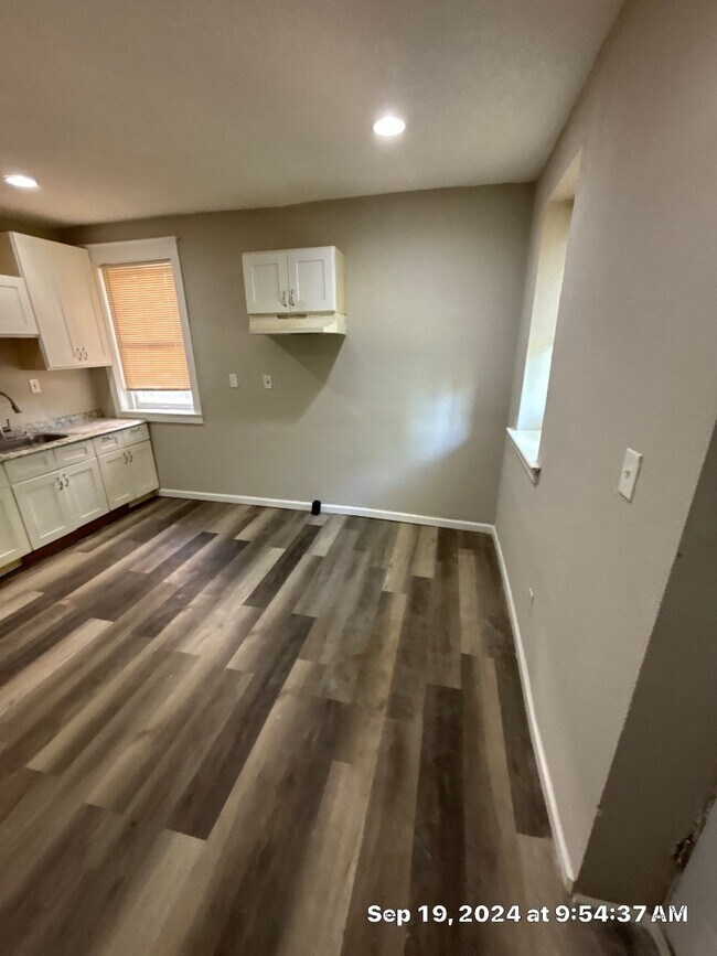 Updated 3 Bedroom 2 Bath House Unit Coming Avail... House Rental in