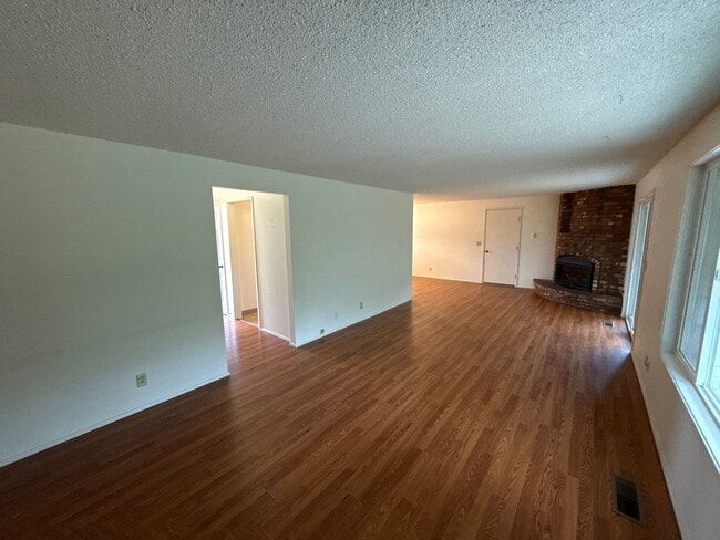 Photo - 1809 Wallace Rd NW