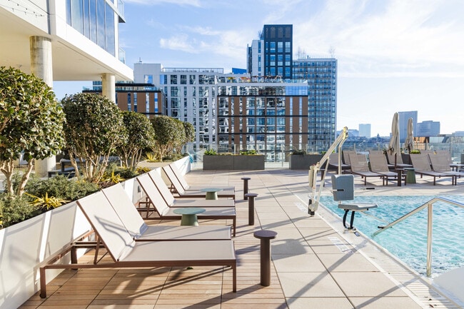 Photo - Sora at Spring Quarter