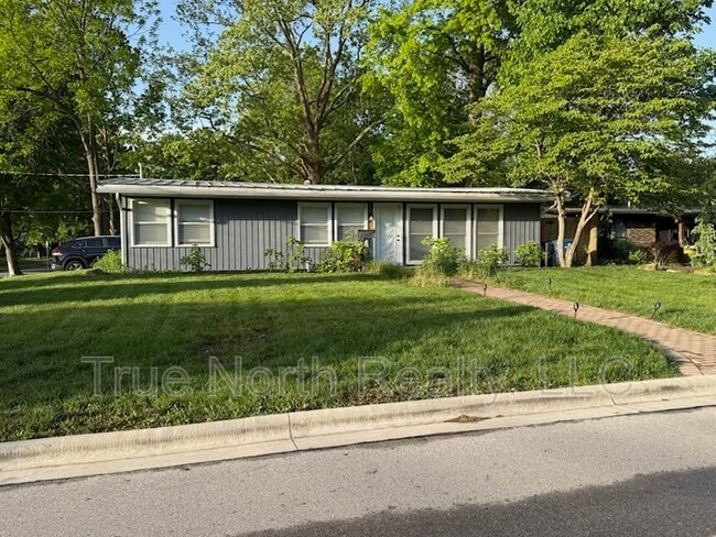 Building Photo - 153 Cornell Ct