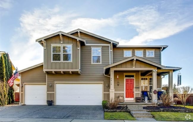 Building Photo - Beautiful 5 Bed 2.5 Bath Renton Home!