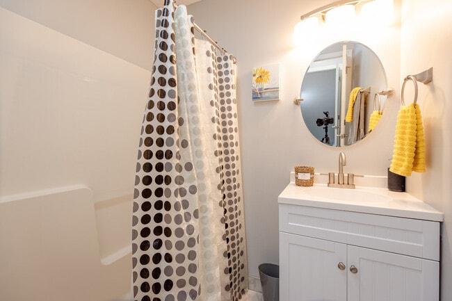 Photo - 117 Rystan Pl