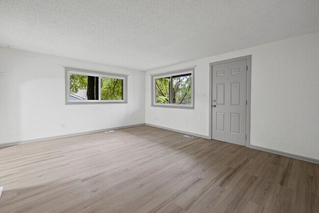 Photo - Beautiful 3 Bedroom Home