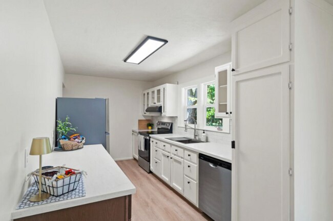 Photo - 3709 Evergreen Ln