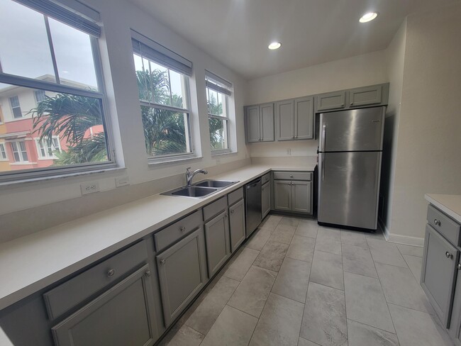 Photo - 750 Millbrae Ct Townhome