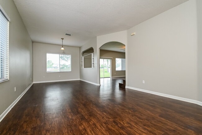 10907 Hoffner Edge Dr