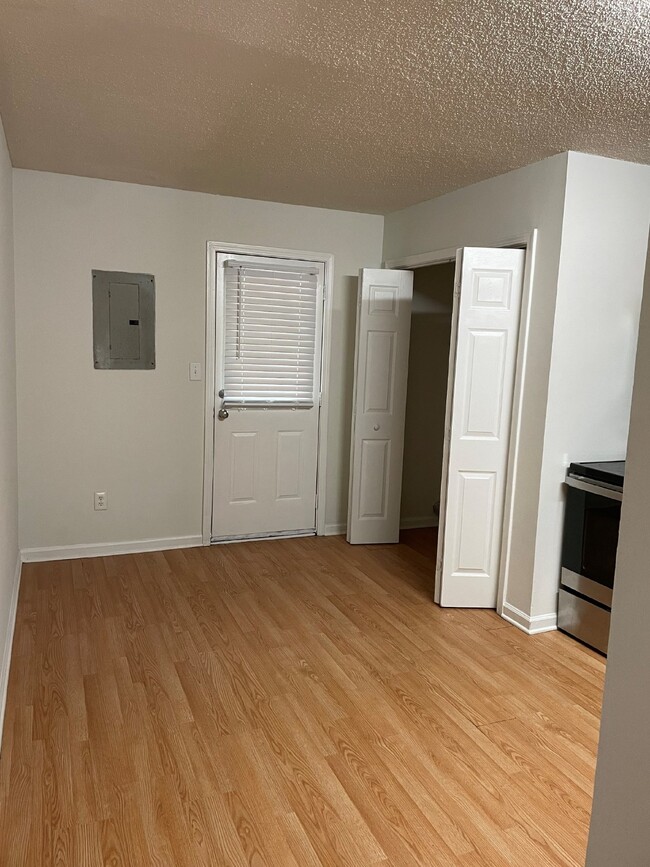Photo - Very nice 2 bedroom and 1 bath apartment located in downtown Concord!