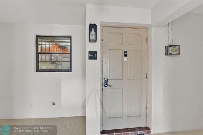 Photo - 664 SE 20th Ave