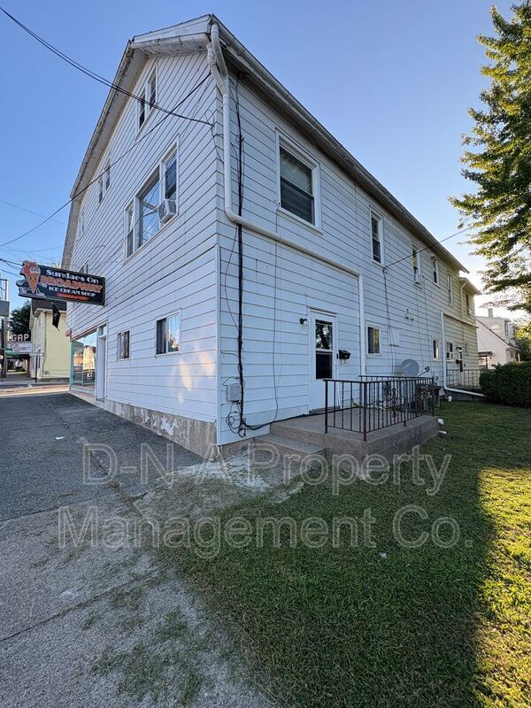 Building Photo - 103-105 S. Broadway Unit 103 S Broadway Apt A