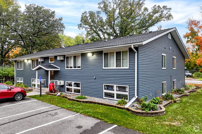 Milaca Apartments