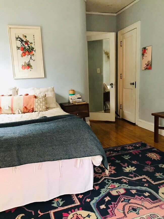 Photo - 3009 Knox Ave S Unit #2