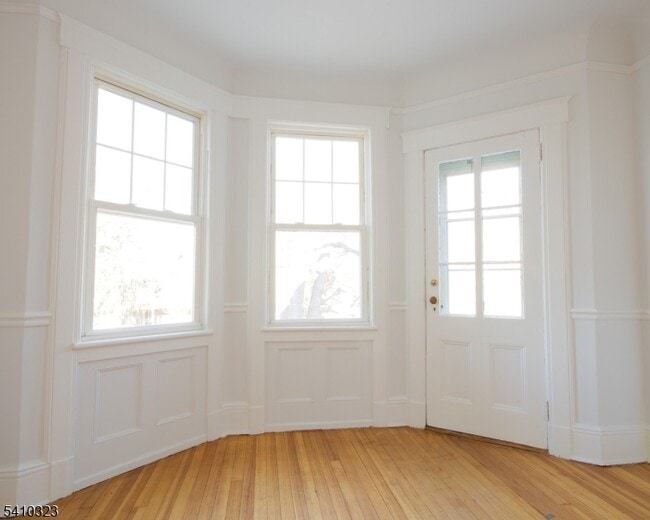 Photo - 13 Oxford St Unit 2