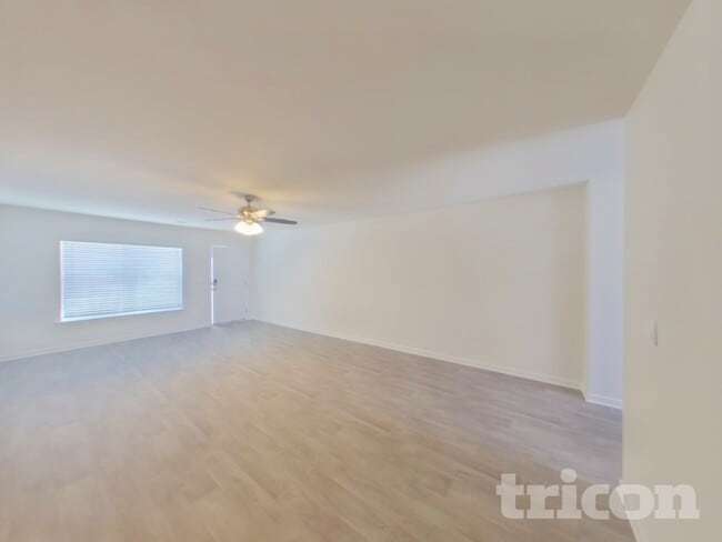 Photo - 324 Sandbach Rd