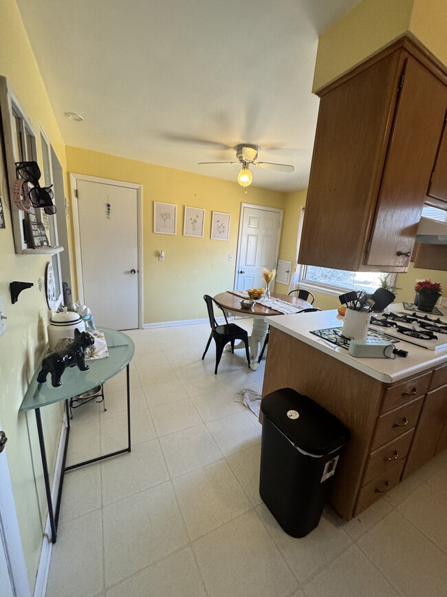 Photo - 2910 S 14th St Unit 2910