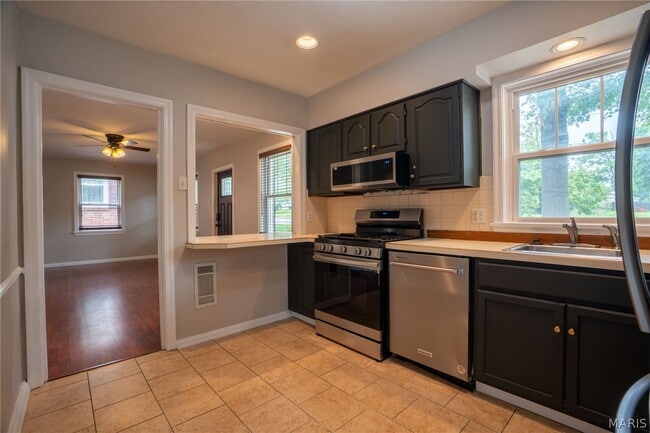 Photo - 312 Midway Ave