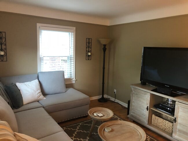 Photo - 1025 Grove Ave