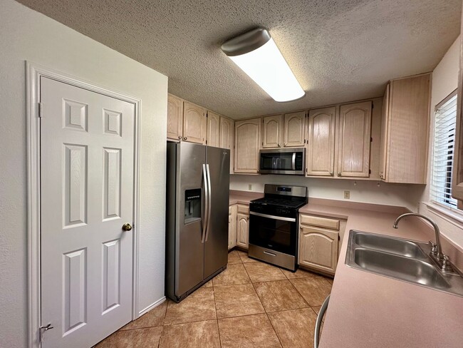 2506 Tierra Blanco Trail