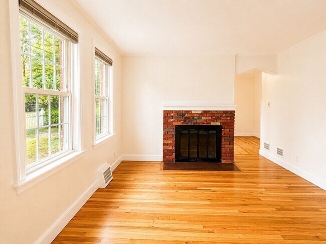 106 Russell Rd