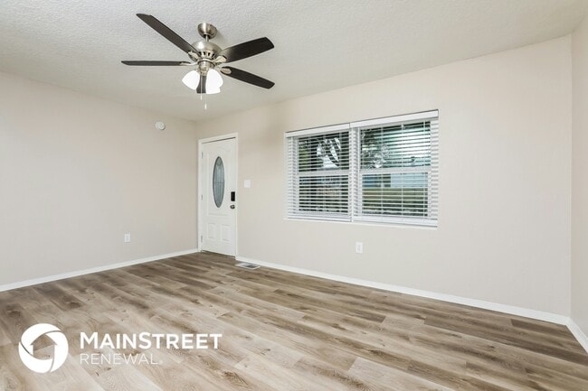 Photo - 1171 Lakeview Dr