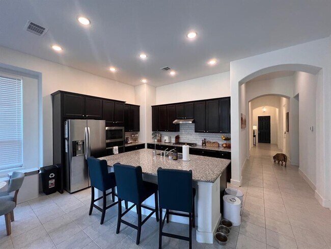 Photo - 6145 Teodoro Bend